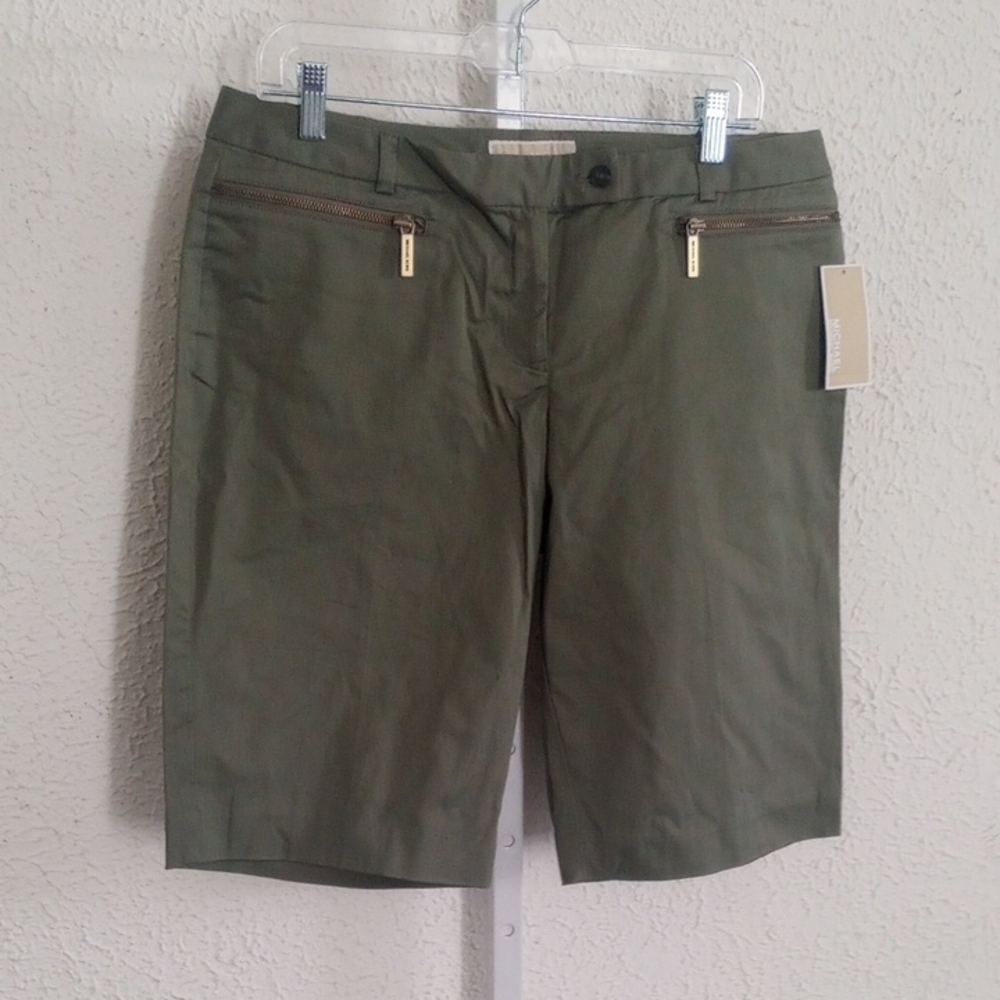 Michael Kors Olive Cargo Shorts, NWT Size 12
